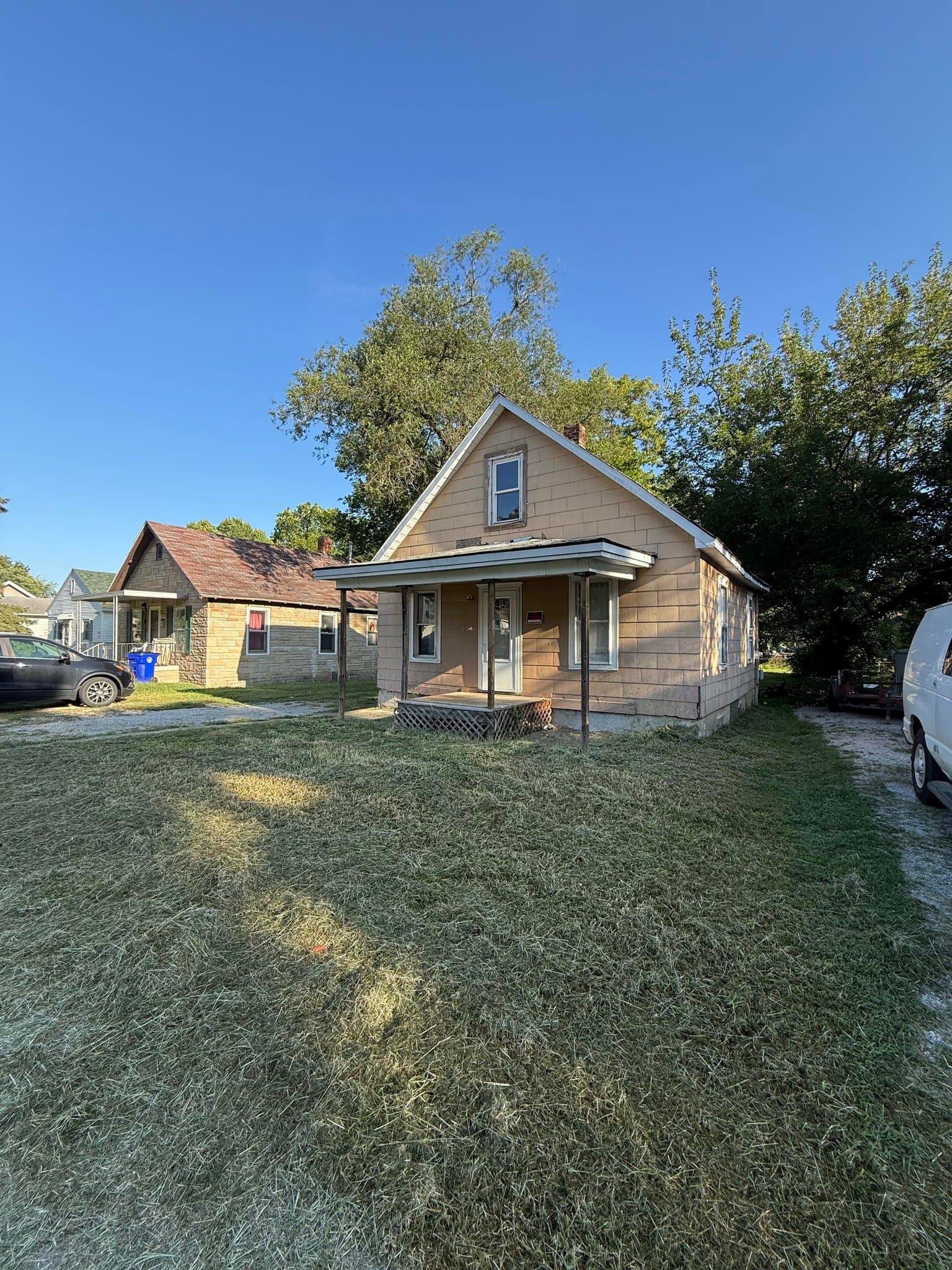 Decatur House: 1286 East Vanderhoof St