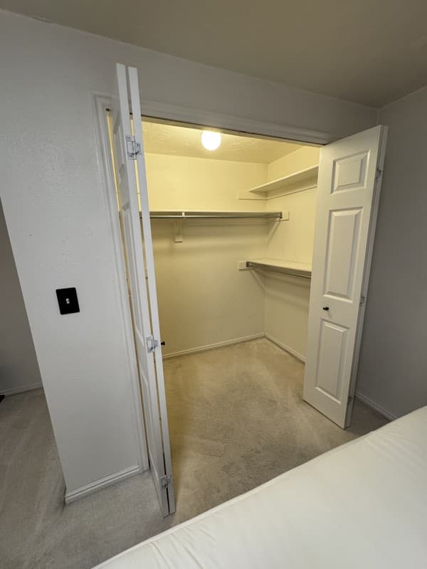 West Jordan Single Room: 8308 S 1890 W