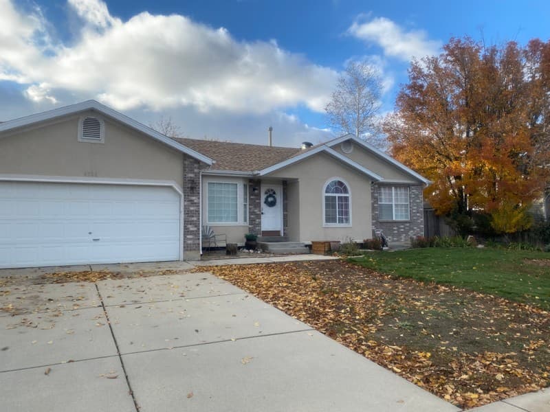 West Jordan Single Room: 8308 S 1890 W