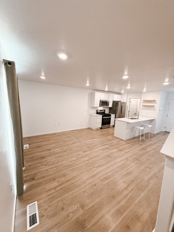 Santaquin Townhome: 1251 S Harvest View Dr