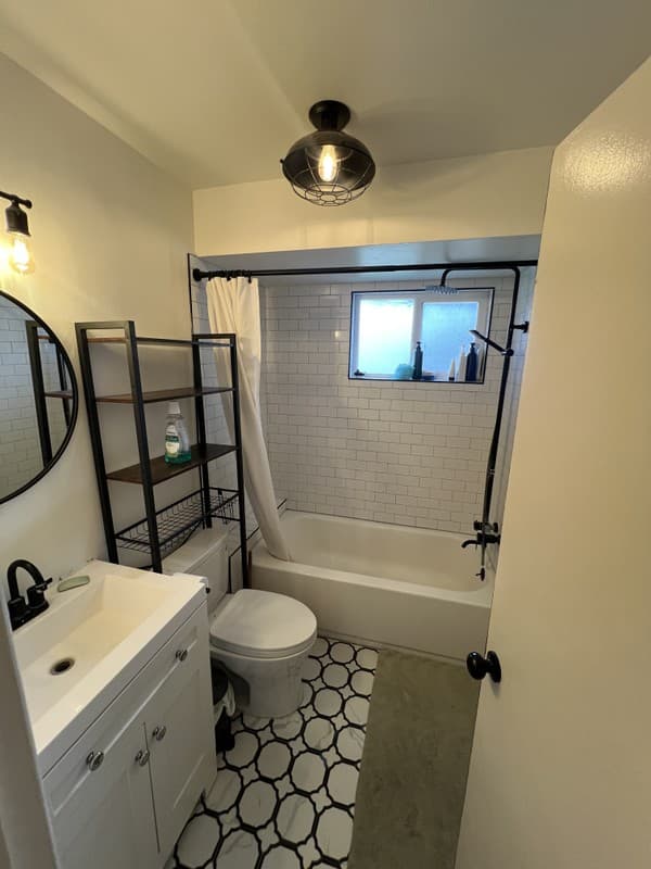Salt Lake City Single Room: 2060 E Delmont Dr