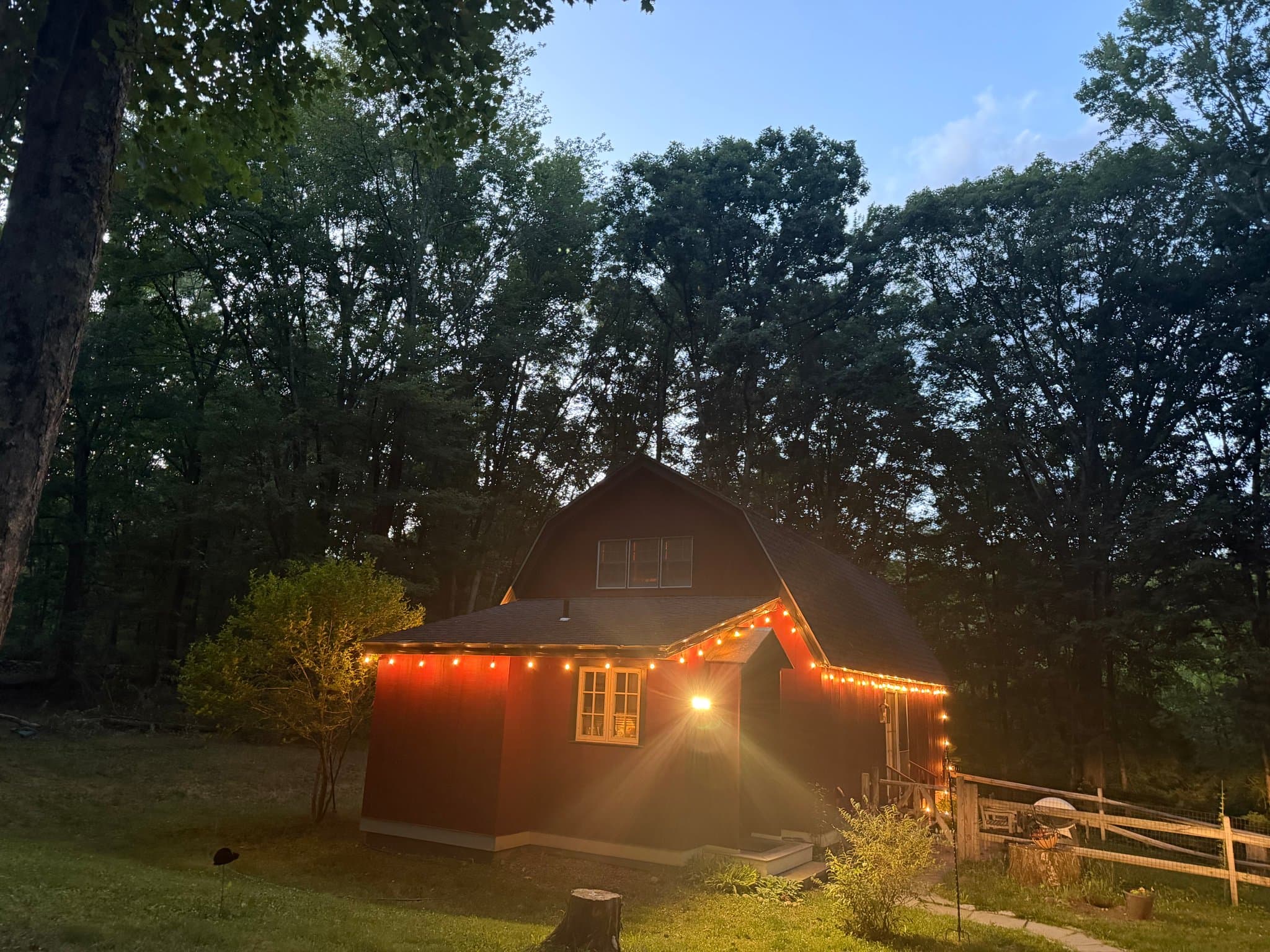 Ridgefield House: 300 Chestnut HIll Road