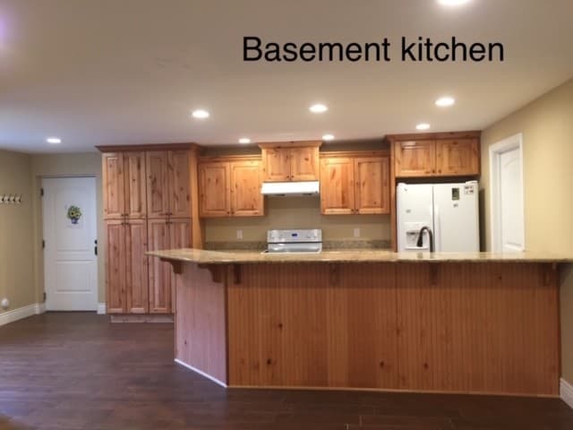 South Jordan Single Room: 11061 S Lucas Ln