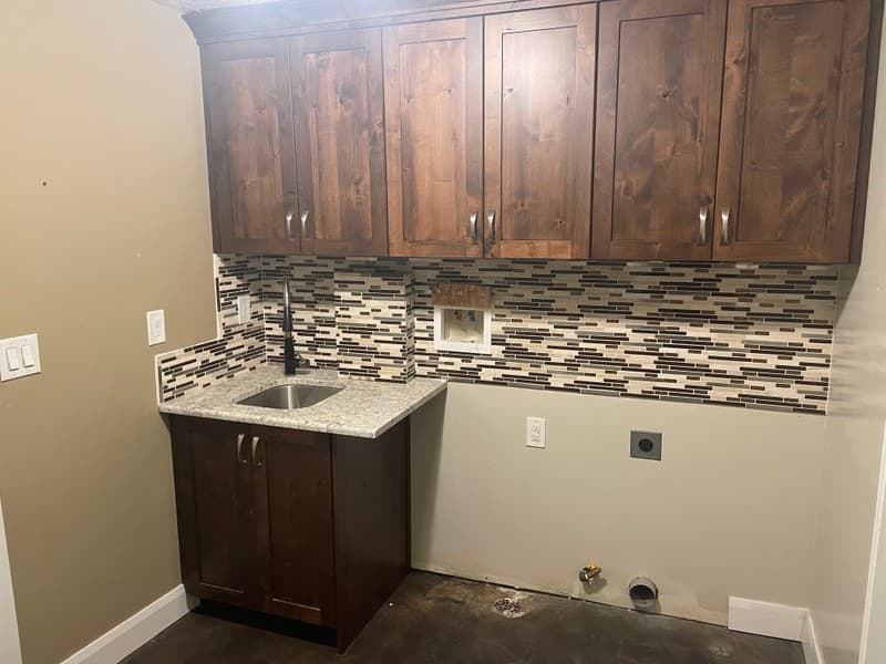 Logan House: 2789 N 1600 E