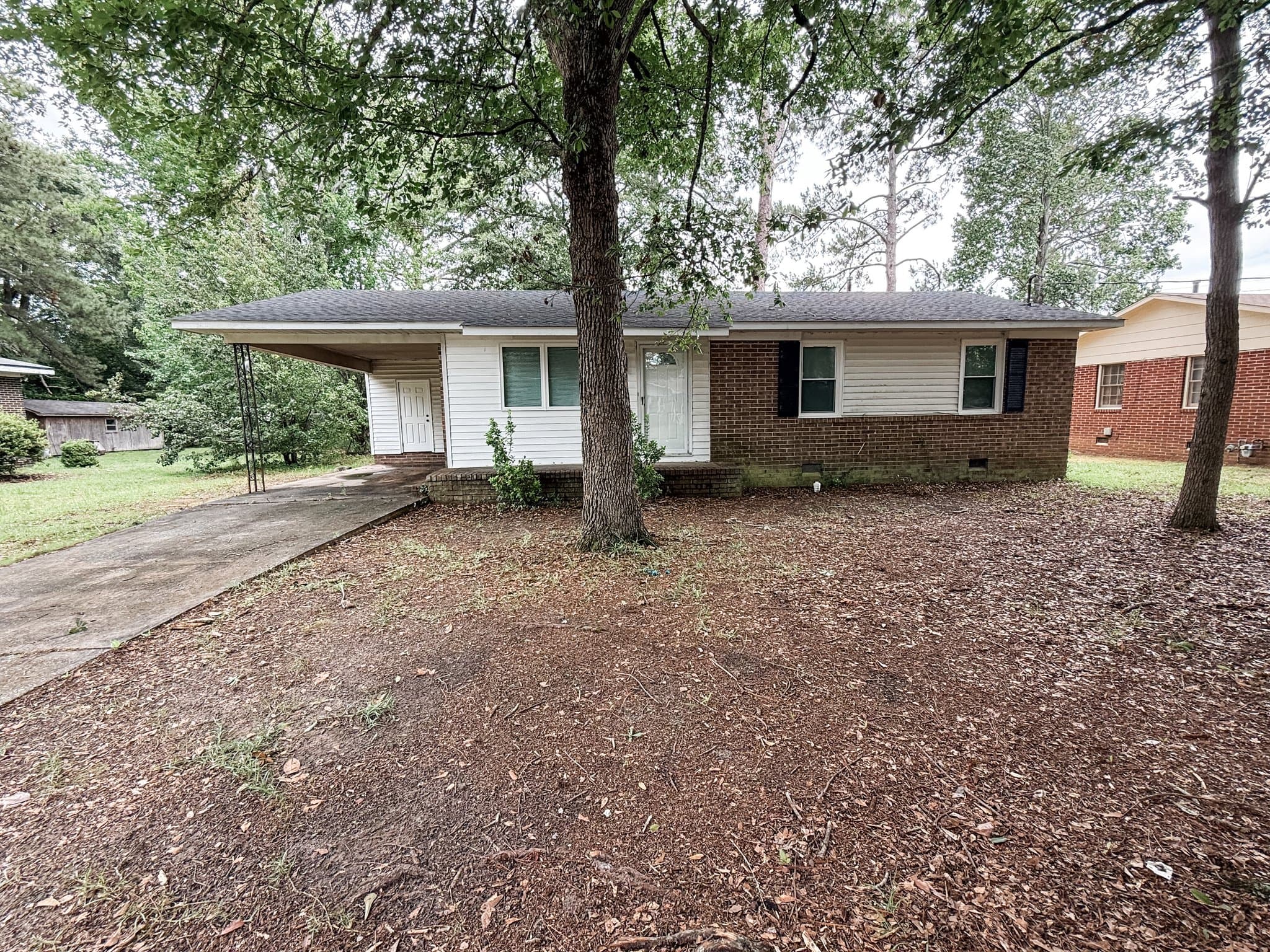Fort Valley House: 227 Hunt St