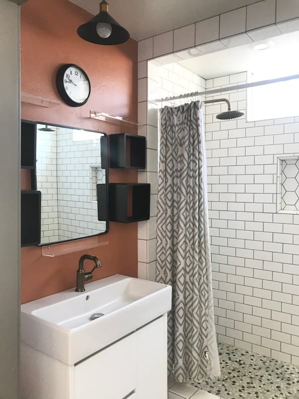 Mapleton House: 559 W 800 S