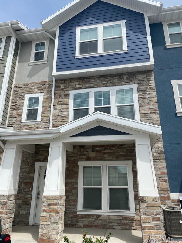Vineyard Townhome: 357 N 725 E