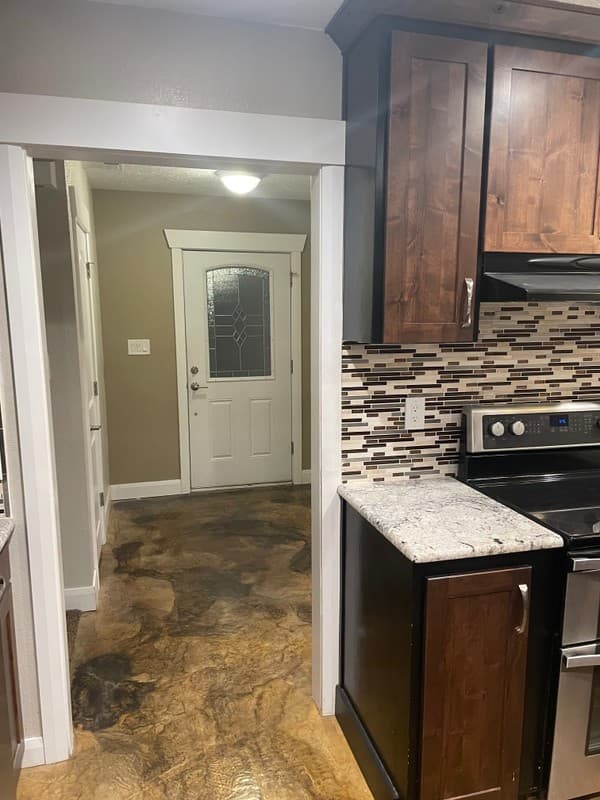 Logan House: 2789 N 1600 E