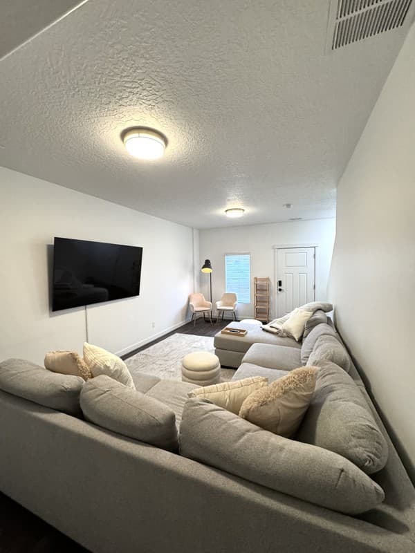 Vineyard Townhome: 635 E 380 N