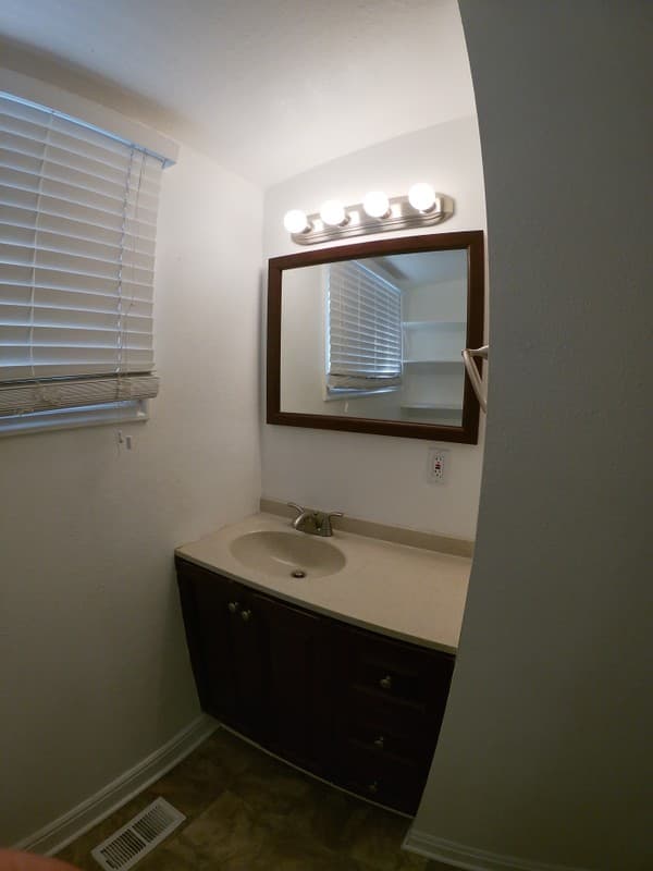 Salt Lake City Single Room: 1738 E Cloverdale Rd