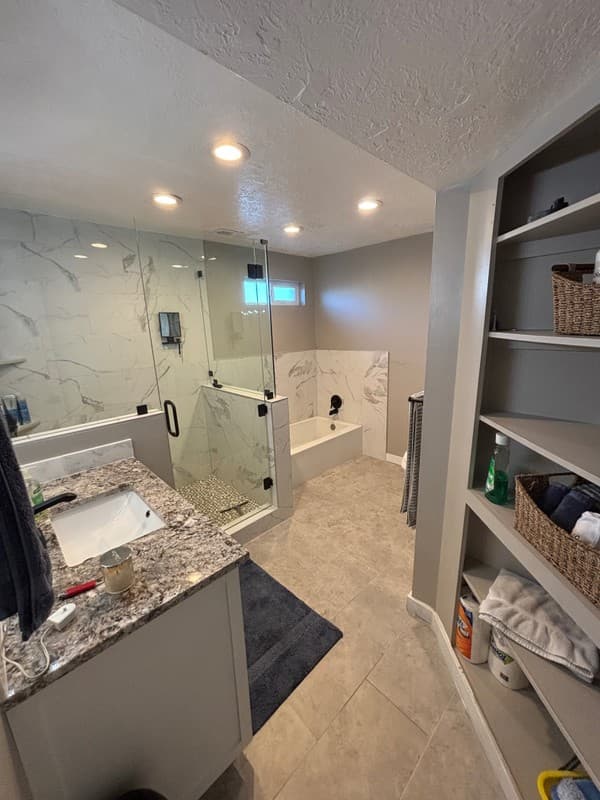 Roy Apartment: 5386 S 1950 W