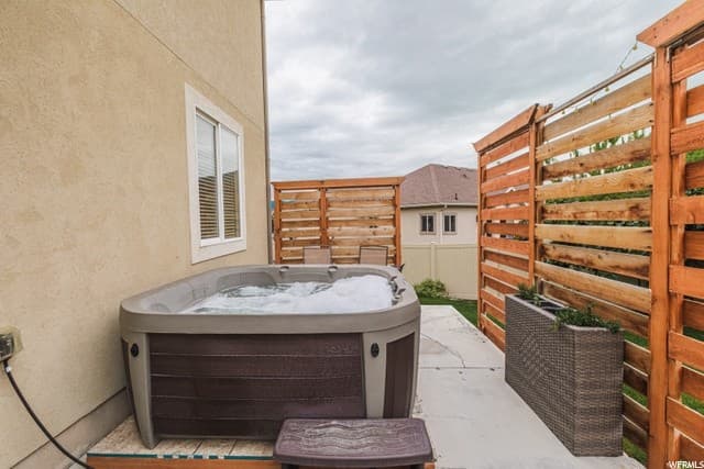 Saratoga Springs Single Room: 871 W Prairie Dog Way