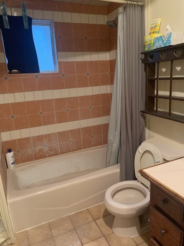 Centerville House: 282 N 700 E