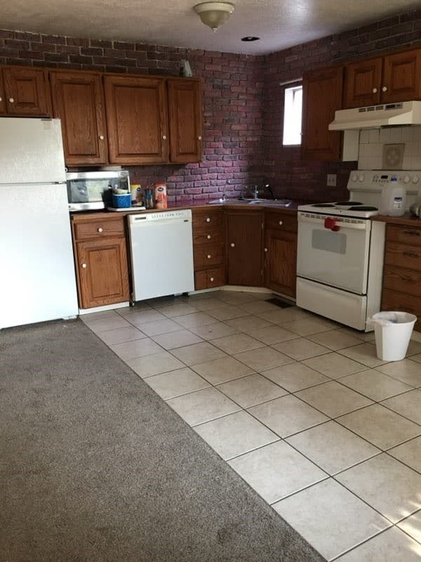Centerville House: 282 N 700 E