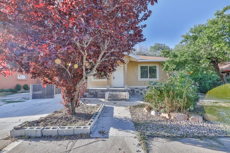 Ogden House: 576 8th St