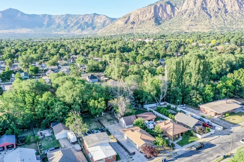 Ogden House: 576 8th St