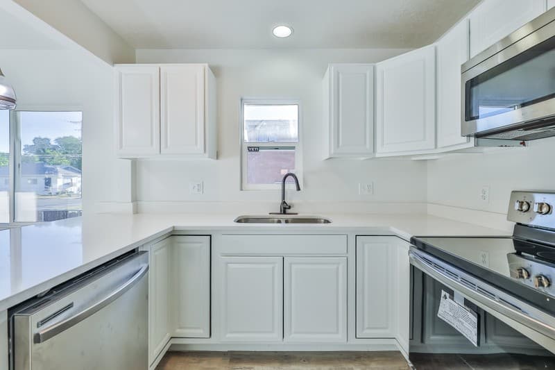 Ogden House: 576 8th St