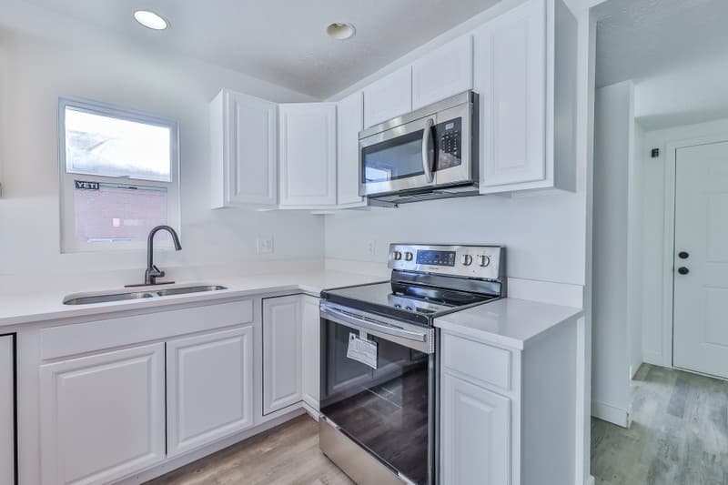 Ogden House: 576 8th St