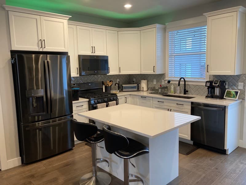 North Salt Lake Single Room: 25 E Center St