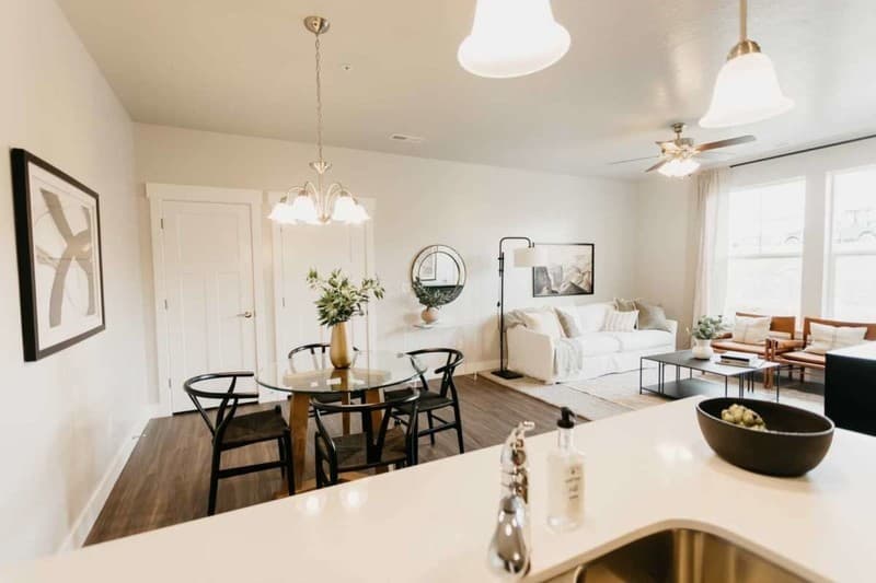 Vineyard Condo: 765 N 260 W