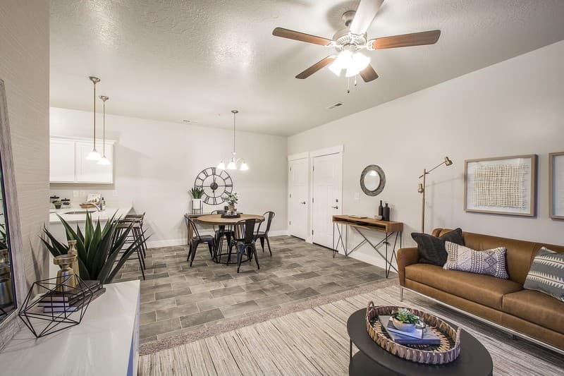 Vineyard Condo: 765 N 260 W