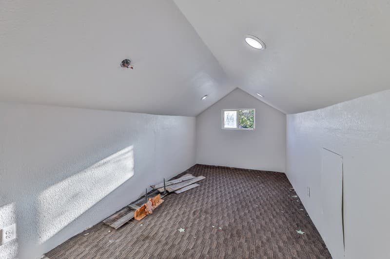 Ogden House: 576 8th St