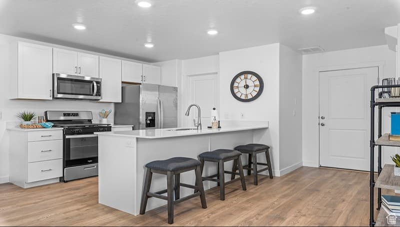 Magna Single Room: 4092 S Pitchblack Ln