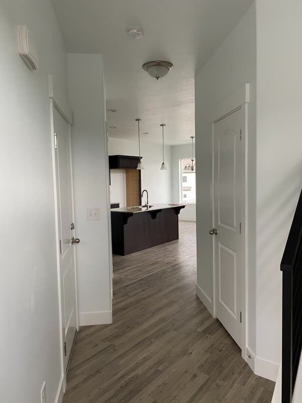 Bluffdale Townhome: 16431 S Bull Spring Ln