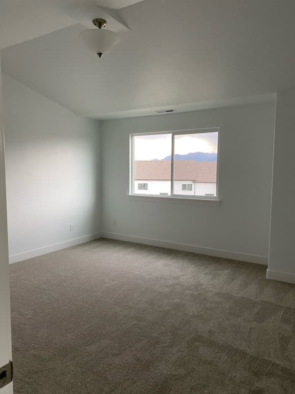 Bluffdale Townhome: 16431 S Bull Spring Ln