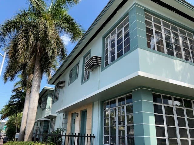 Miami Beach Apartment: 1575 Lenox Ave