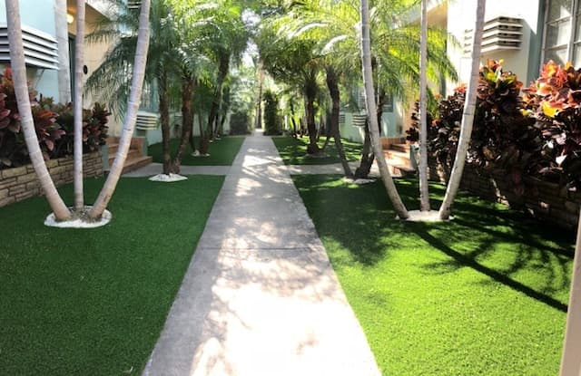 Miami Beach Apartment: 1575 Lenox Ave