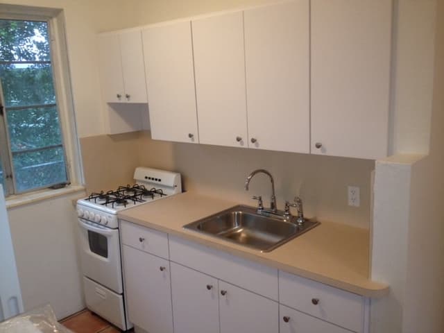 Miami Beach Apartment: 1575 Lenox Ave