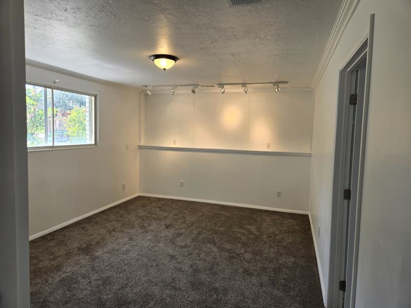 West Valley City House: 3906 S Boothill Cir