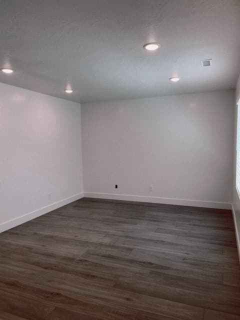Vineyard Multiplex: 204 W 350 N