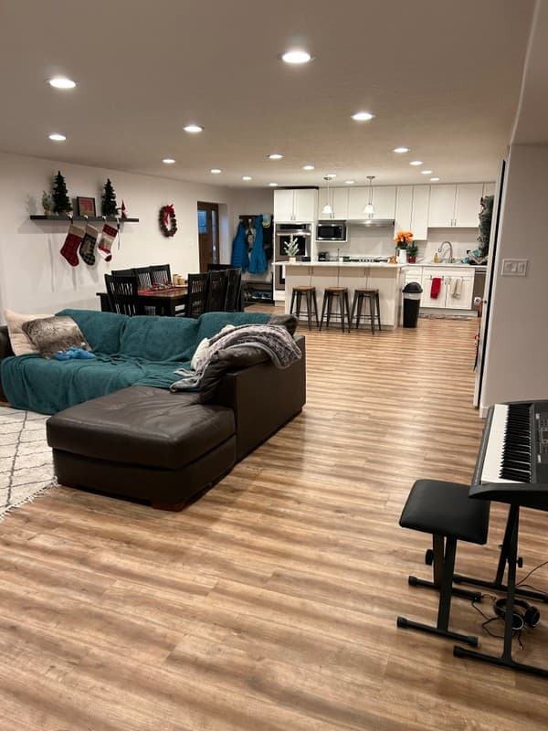 Eagle Mountain House: 6389 N Boulter Peak Ln