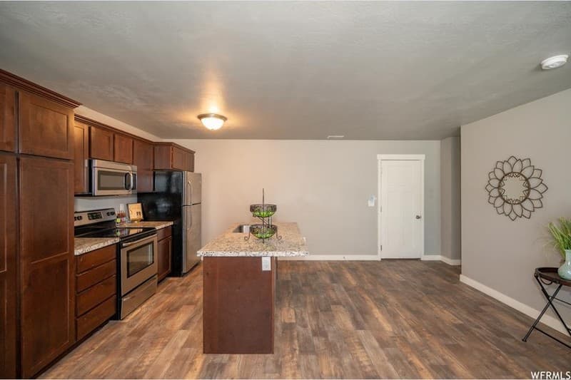 Herriman Townhome: 14431 S Ferndale Way