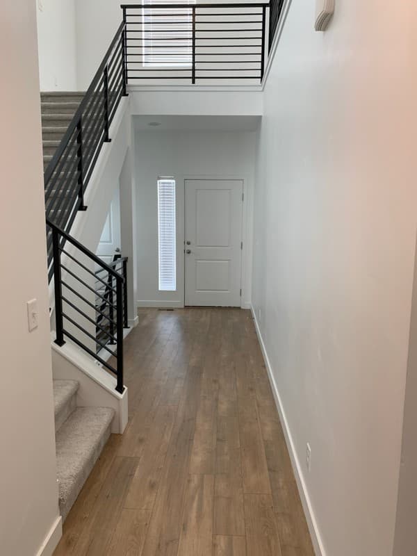 Cedar Hills House: 10046 N Marigold Ln