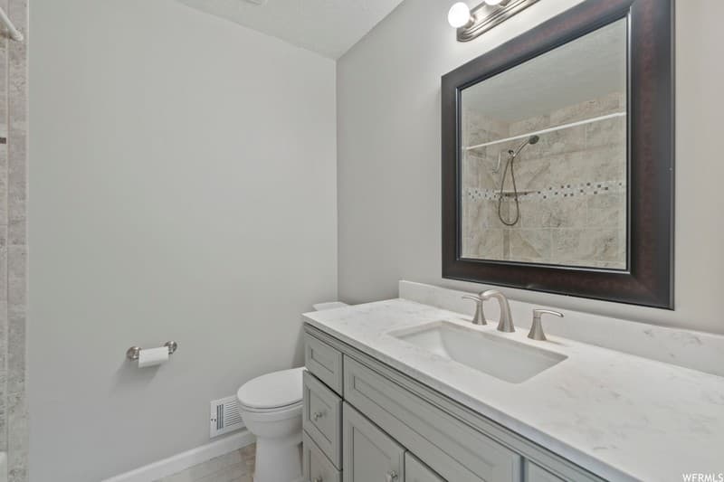 Clearfield Single Room: 81 N 1300 W