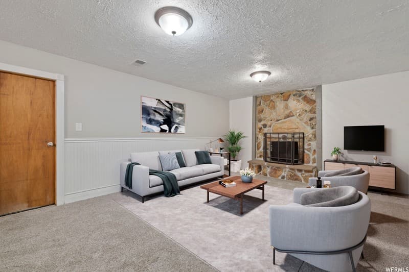 Clearfield Single Room: 81 N 1300 W