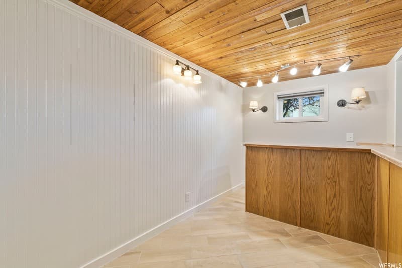 Clearfield Single Room: 81 N 1300 W