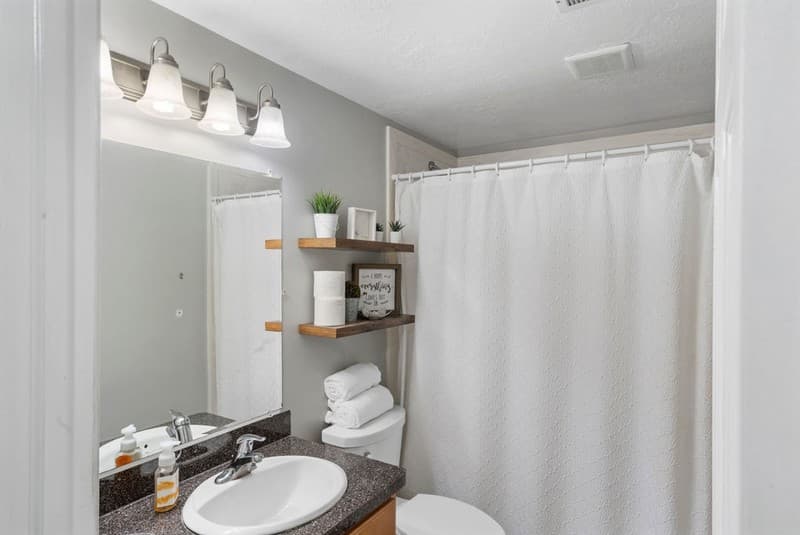 Kaysville Multiplex: 837 Crimson Ln