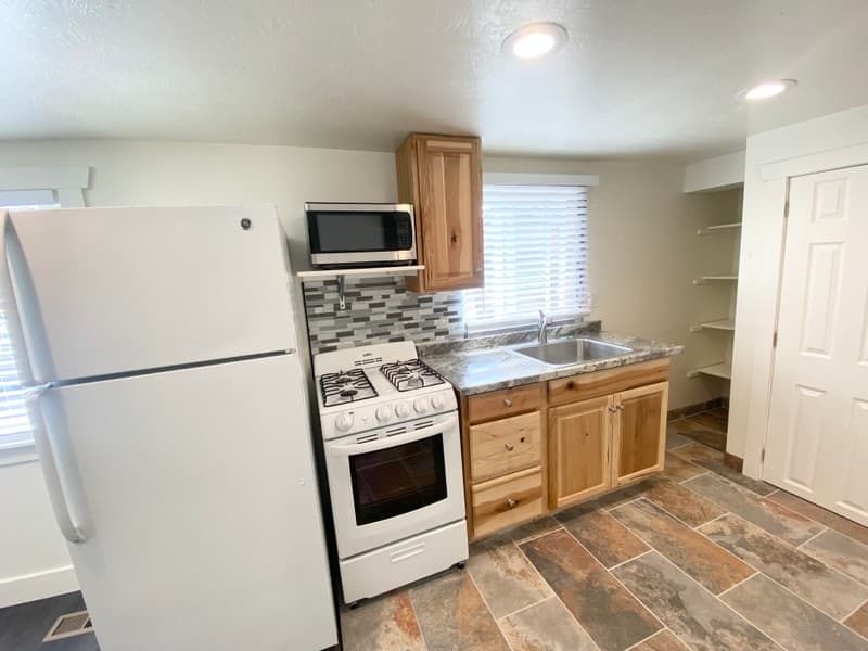 Orem Apartment: 304 E 950 S