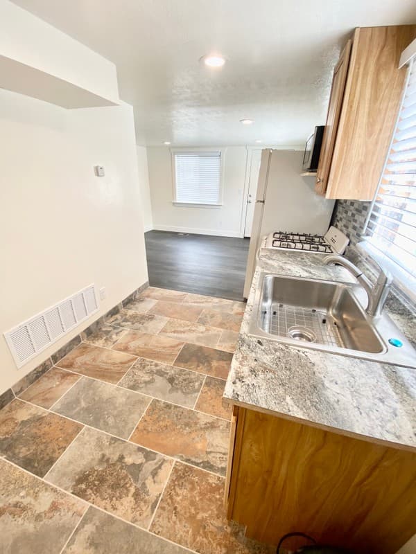 Orem Apartment: 304 E 950 S