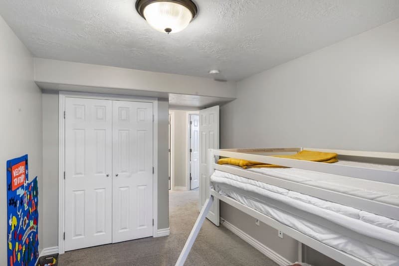 Kaysville Multiplex: 837 Crimson Ln