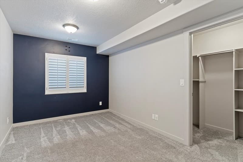Syracuse House: 1549 W 650 S