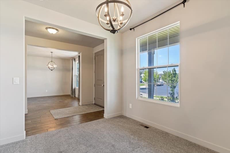 Syracuse House: 1549 W 650 S
