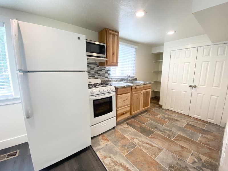 Orem Apartment: 304 E 950 S