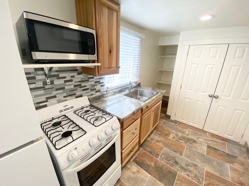 Orem Apartment: 304 E 950 S