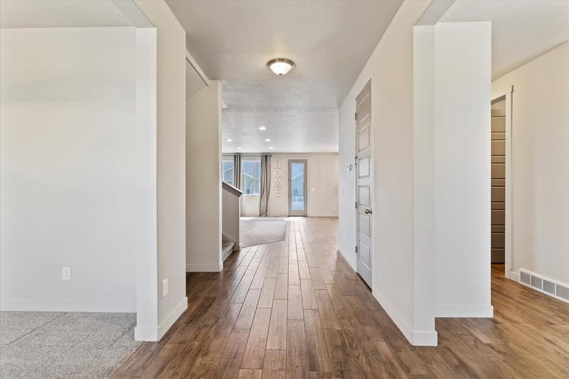 Syracuse House: 1549 W 650 S