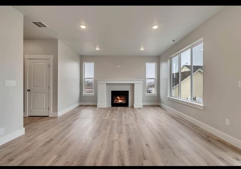 Logan House: 1579 W 2100 S